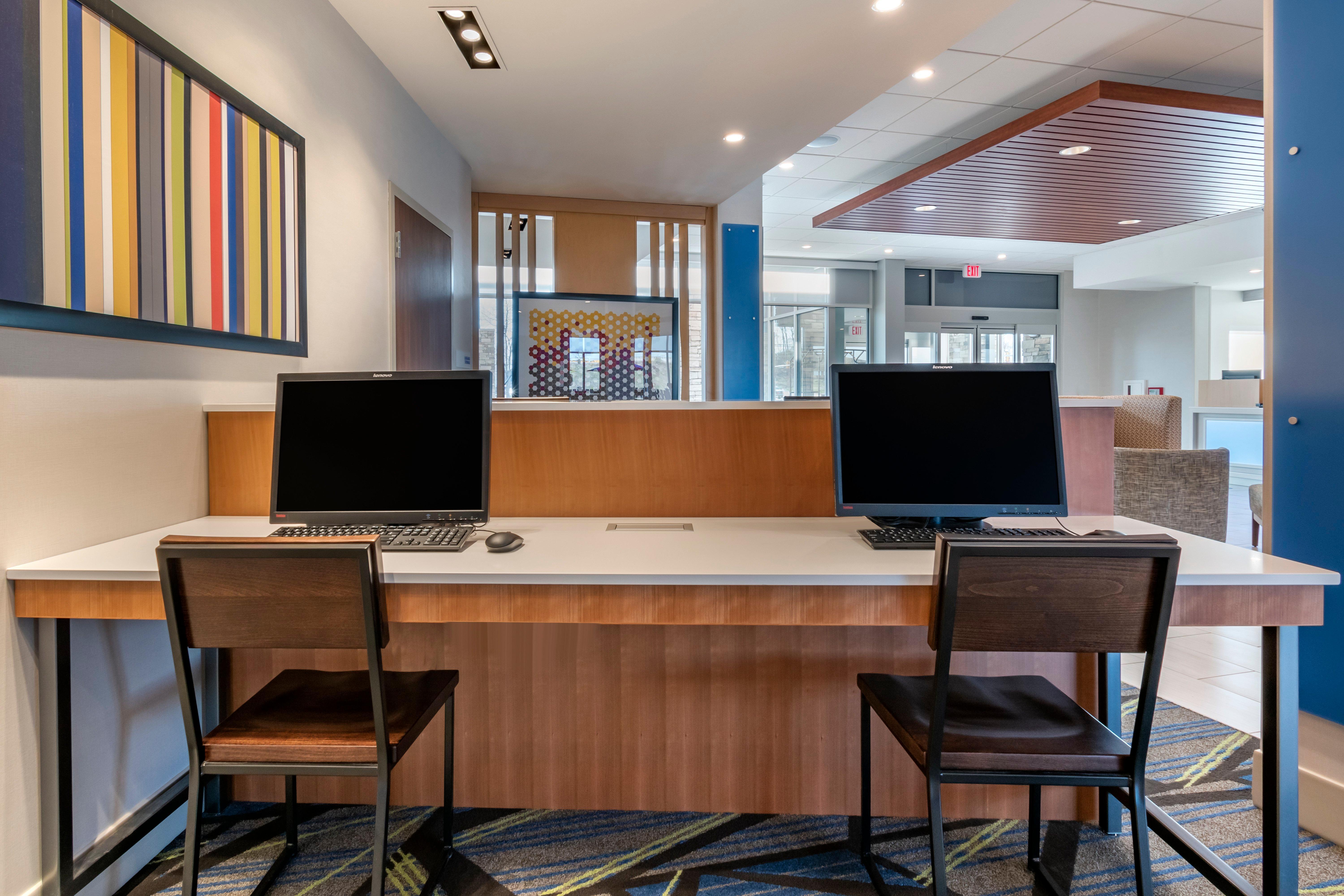 Holiday Inn Express & Suites - Carlisle Southwest I-81 By Ihg Exterior photo
